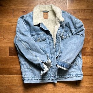 Gap Oversized Sherpa Denim Jacket size small